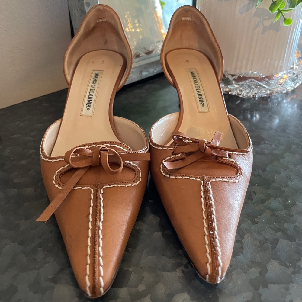 Manolo Blahnik Tan Leather Heels with Bow